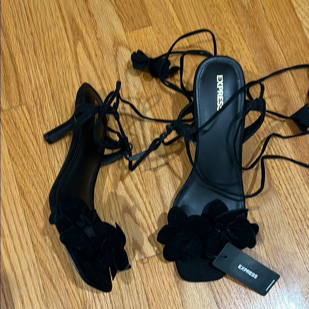 Express Black floral Heels NWT